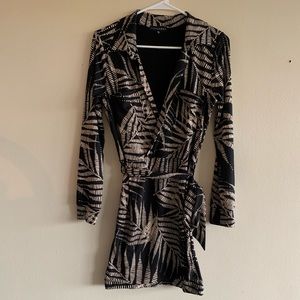 JLUXLABEL Dress Size Small